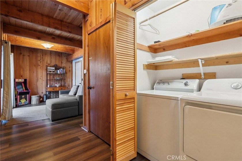 Moonridge mountain chalet with ski slope views! Nestled in the - photo 31