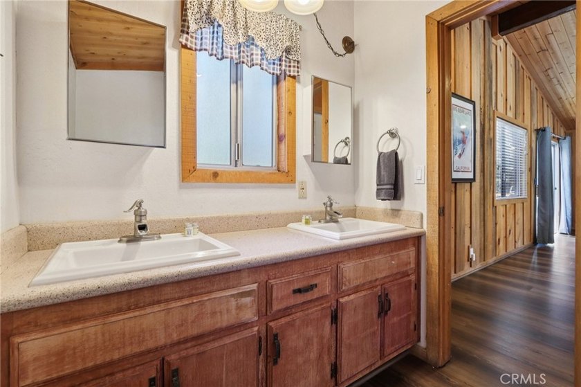 Moonridge mountain chalet with ski slope views! Nestled in the - photo 36