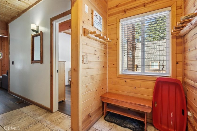 Moonridge mountain chalet with ski slope views! Nestled in the - photo 38