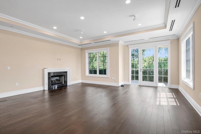 North Hills, corner 2 Bedroom with den. 2.5 bathrooms, Chefs - photo 3