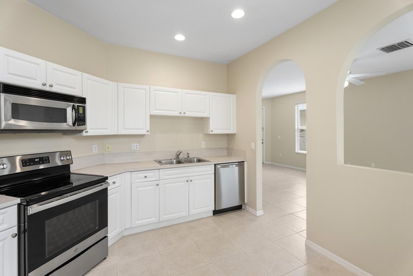 Discover the perfect blend of comfort, convenience, and - photo 8