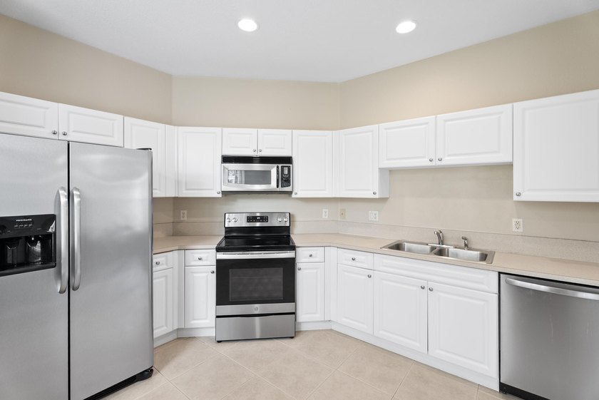 Discover the perfect blend of comfort, convenience, and - photo 9