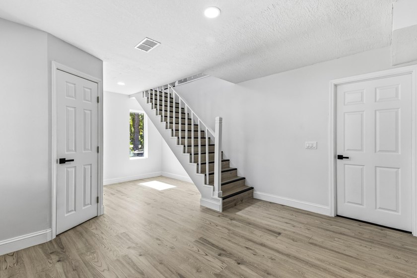 Tastefully renovated and turn-key! This stunning 3BR/2.5BA home - photo 11
