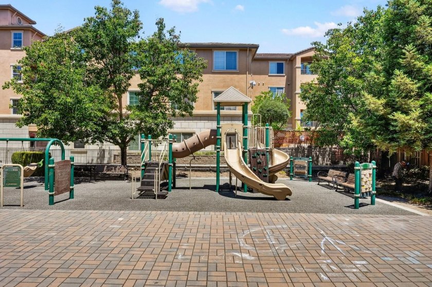Welcome to 88 N Jackson Ave #307, a beautifully maintained - photo 32
