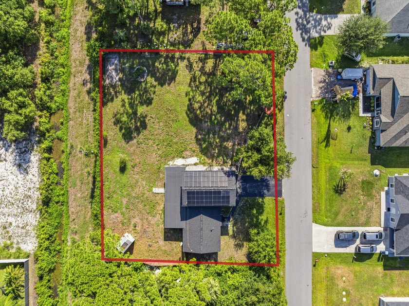 Tastefully renovated and turn-key! This stunning 3BR/2.5BA home - photo 32