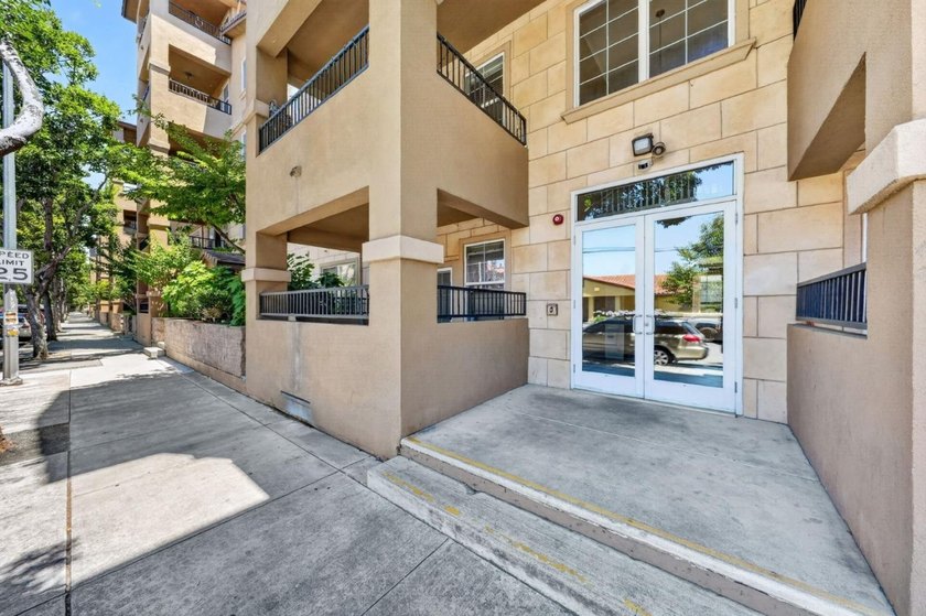 Welcome to 88 N Jackson Ave #307, a beautifully maintained - photo 35
