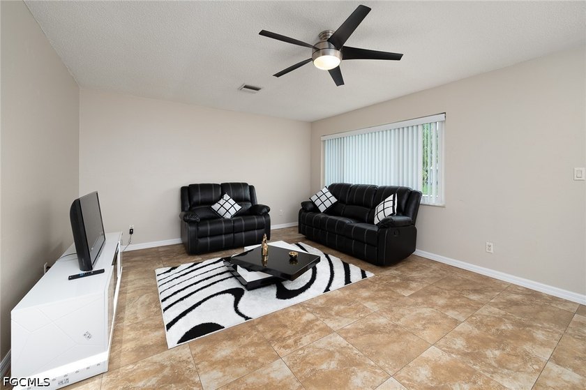 LOCATION....LOCATION .... LOCATION.......Excellent Investment - photo 3