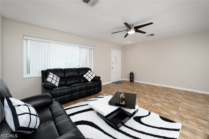 LOCATION....LOCATION .... LOCATION.......Excellent Investment - photo 5