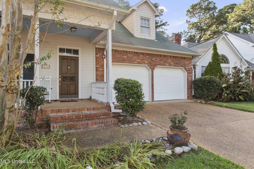 Welcome to this beautifully maintained 3-bedroom patio home - photo 3
