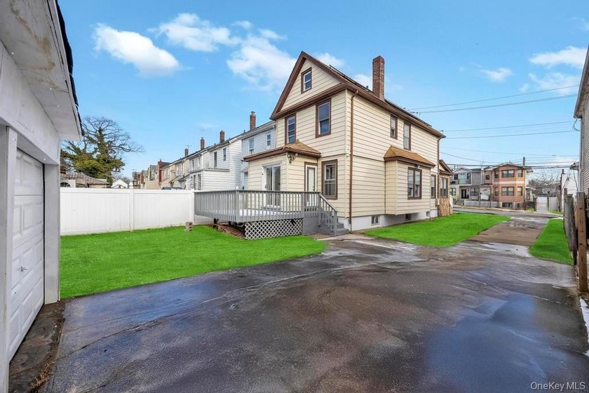 This Updated 3 bedroom, 1.5 bath home is 1,648 interior sq ft of - photo 27