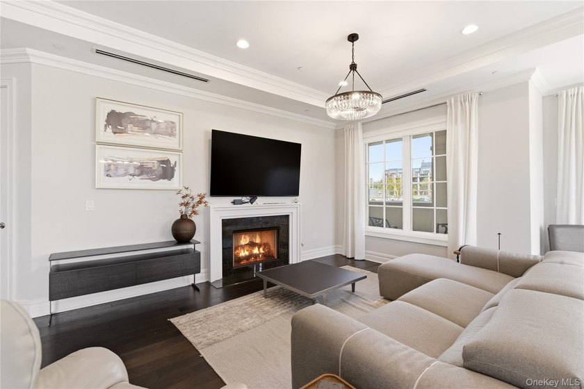 North Hills. Luxury living at its best in this corner 2 bedroom - photo 11