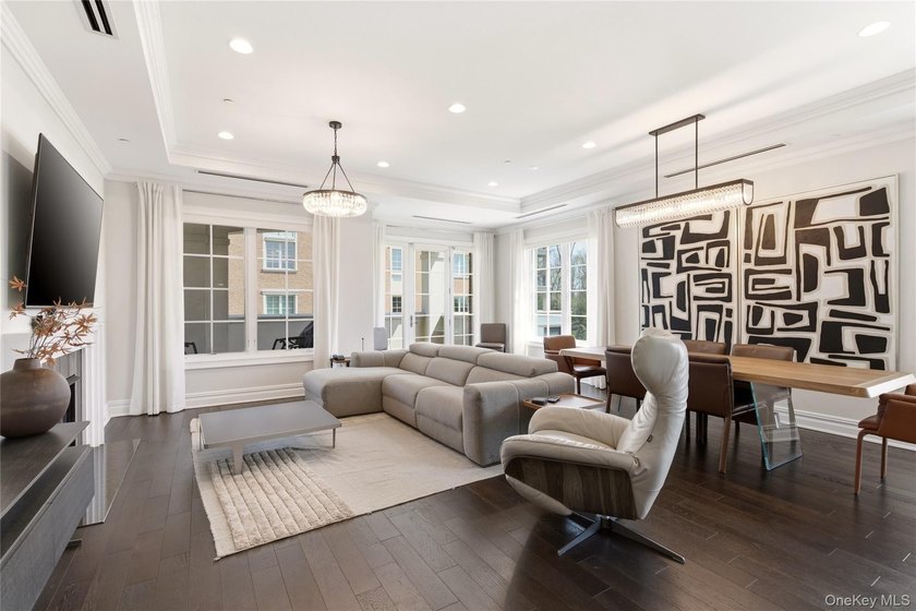 North Hills. Luxury living at its best in this corner 2 bedroom - photo 13