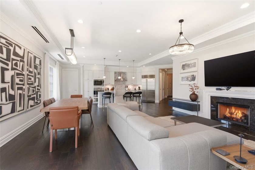 North Hills. Luxury living at its best in this corner 2 bedroom - photo 14