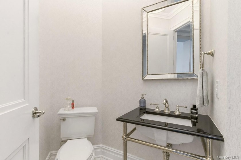 North Hills. Luxury living at its best in this corner 2 bedroom - photo 16