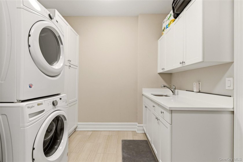 North Hills. Luxury living at its best in this corner 2 bedroom - photo 23