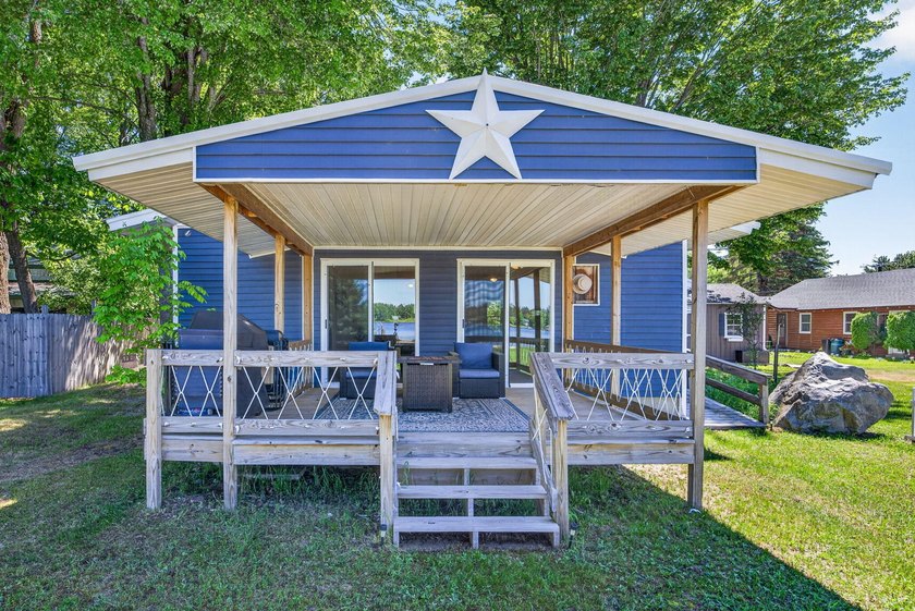 Turn-key lakefront living on Pleasant Lake! This beautifully - photo 3