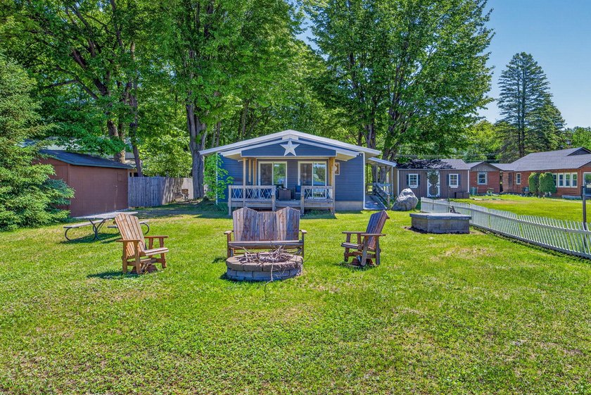 Turn-key lakefront living on Pleasant Lake! This beautifully - photo 4
