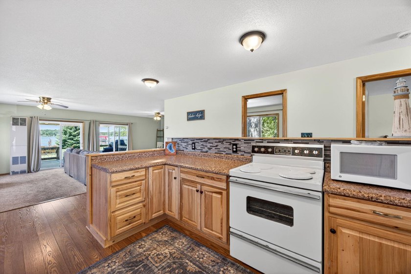 Turn-key lakefront living on Pleasant Lake! This beautifully - photo 7