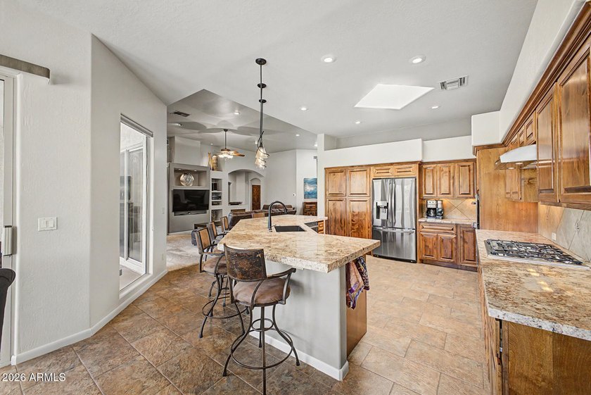 UNITS LIKE THIS DON'T COME ALONG VERY OFTEN. CUSTOM TOWNHOME - photo 11