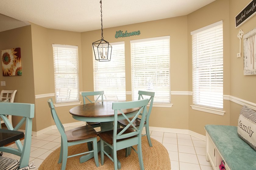 Welcome to the gated community of Parkwood Estates! We are - photo 18