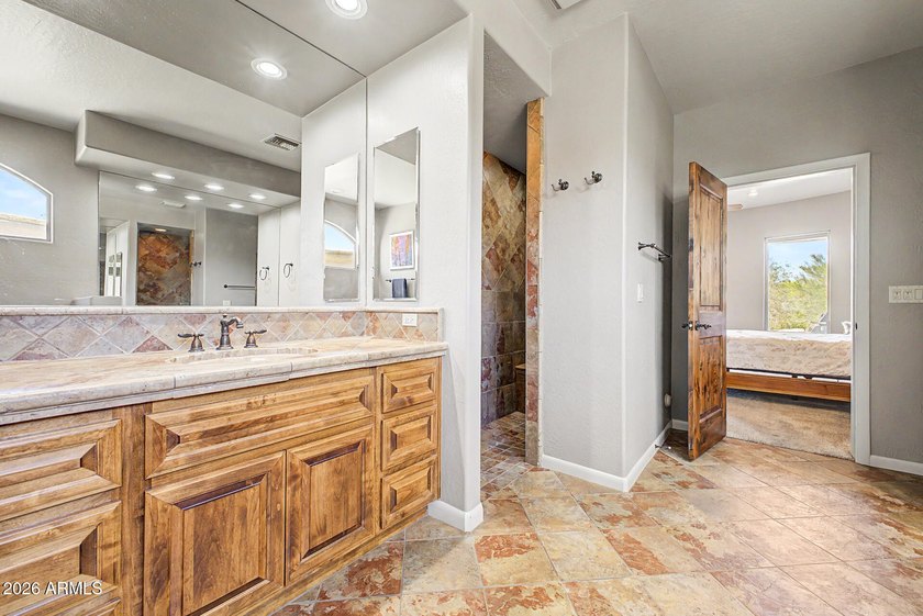 UNITS LIKE THIS DON'T COME ALONG VERY OFTEN. CUSTOM TOWNHOME - photo 21