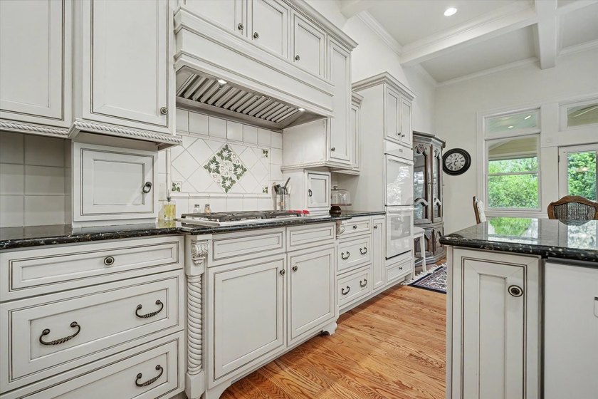 Luxury, Scale, and Energy Independence Meet in This Decatur, IL - photo 21