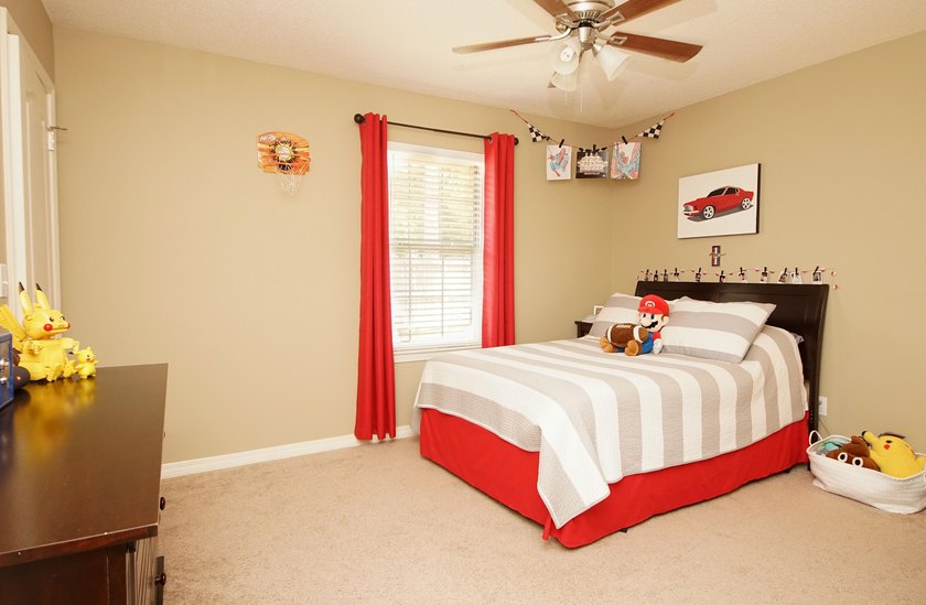 Welcome to the gated community of Parkwood Estates! We are - photo 23