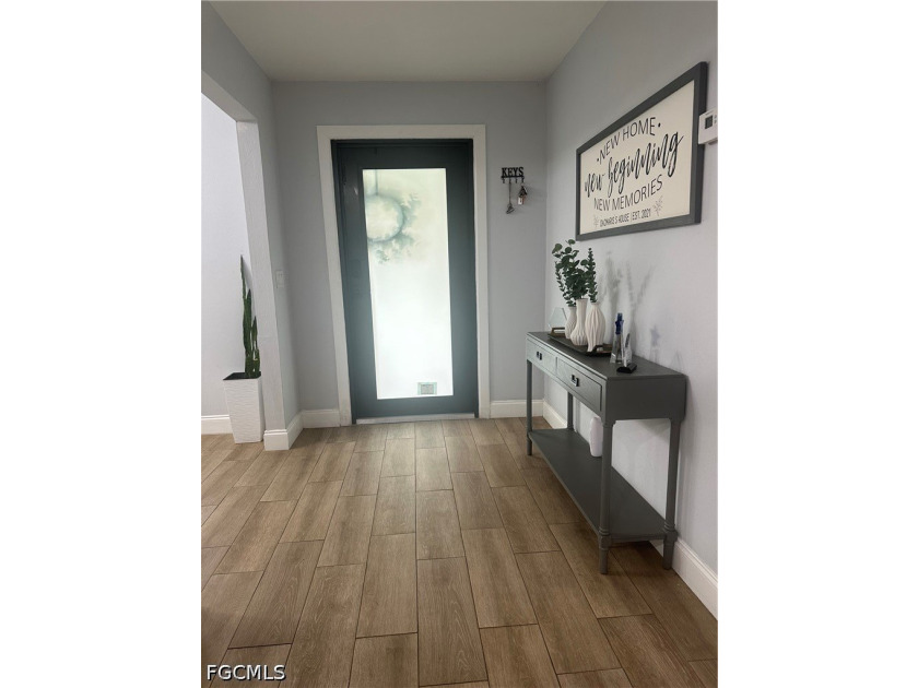 Welcome to this beautifully maintained 3-bedroom, 2-bath home - photo 4