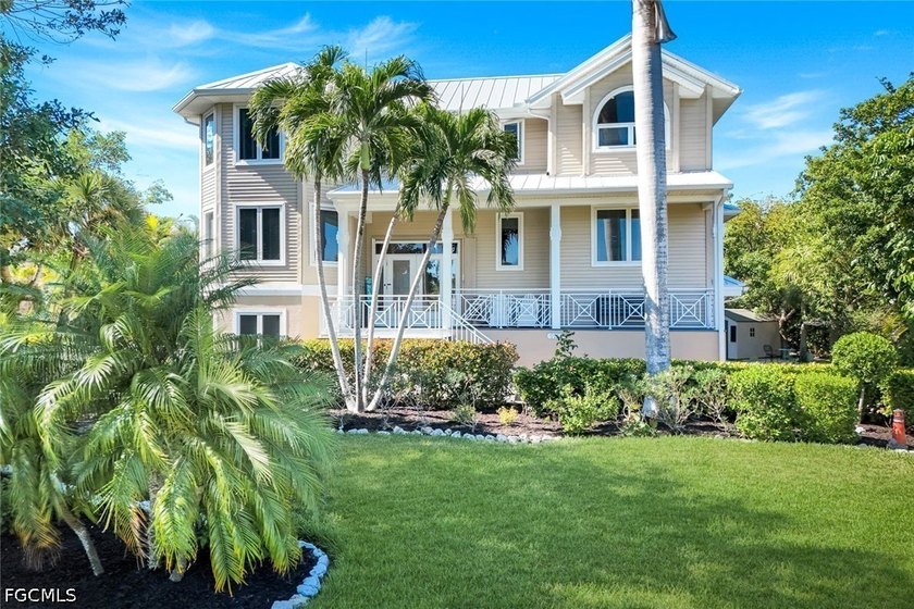 1111 Schooner Place, a stunning waterfront home on Sanibel - photo 3