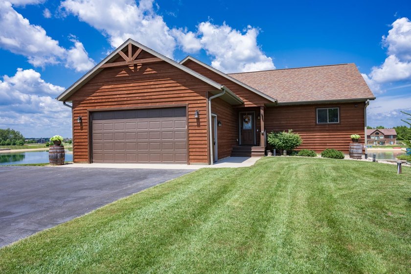 Incredible upgrades at this home on Island Lake! Enjoy a prime - photo 2