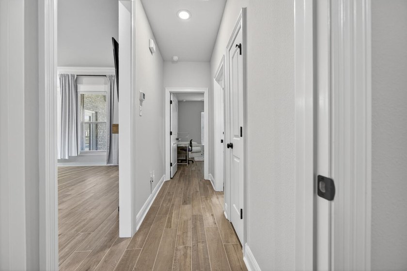 Your Florida Dream Begins Here -- Wrapped in Upgrades, Warmth - photo 25