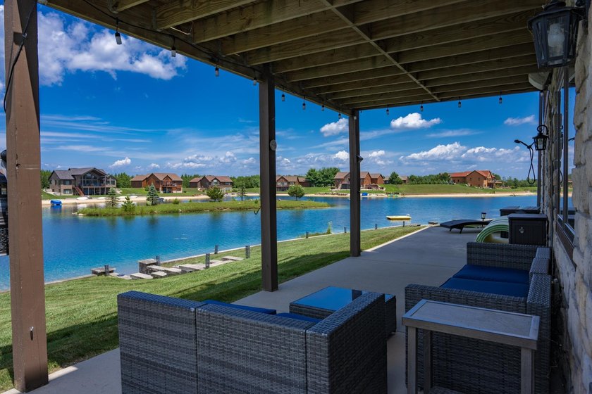 Incredible upgrades at this home on Island Lake! Enjoy a prime - photo 9