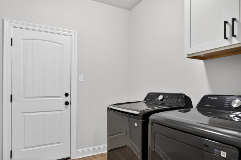 Your Florida Dream Begins Here -- Wrapped in Upgrades, Warmth - photo 34
