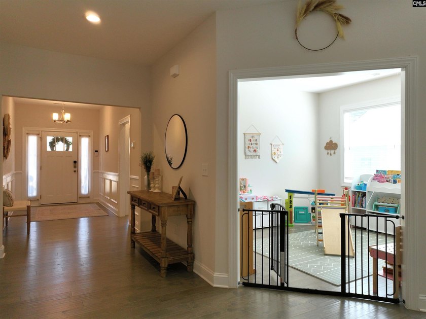 Welcome home to this beautiful all-brick ranch located in the - photo 5