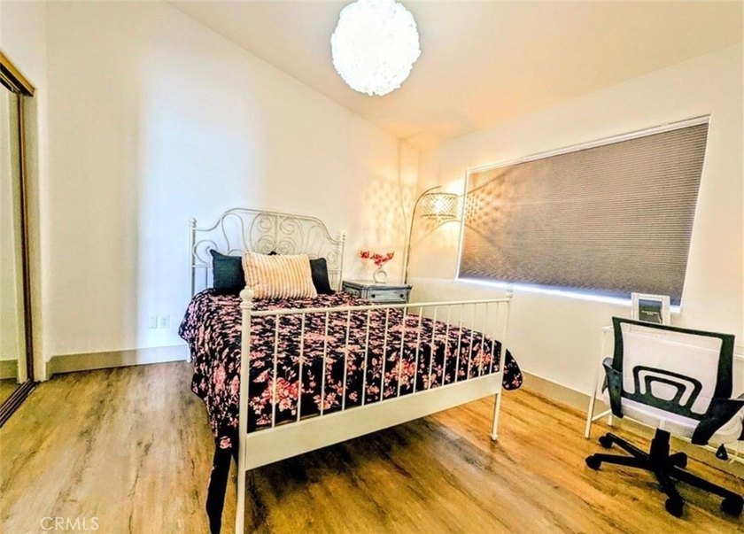 Beautifully upgraded home with view of the golf course, 18th - photo 14