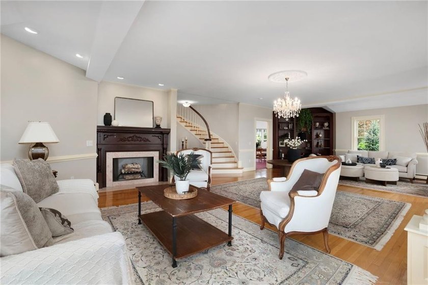 Perched high above the coastline in the prestigious Anawan - photo 16