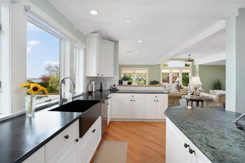 Perched high above the coastline in the prestigious Anawan - photo 22