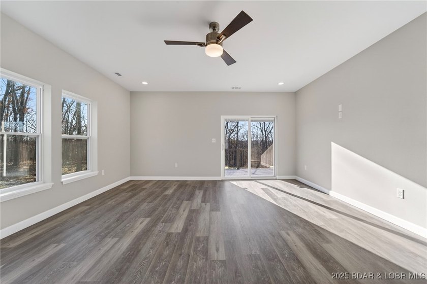 Welcome to your brand-new, move-in-ready home in Four Seasons - photo 11