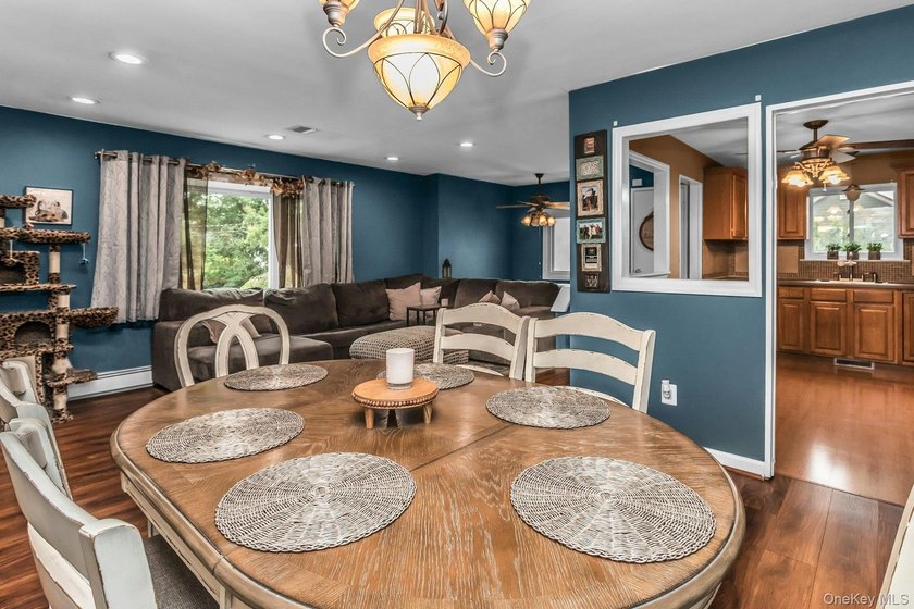 LEGAL ACCESSORY APARTMENT in this 2200 Sq Ft Hi-Ranch! Featuring - photo 7