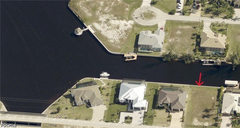 ***GULF ACCESS LOT WITH SEAWALL*** In the sought after Northwest - photo 3