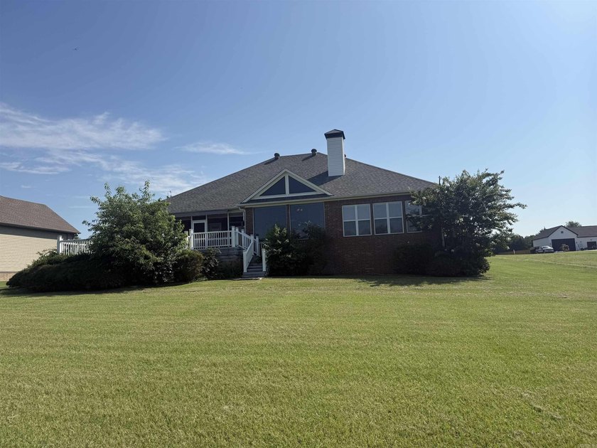 Welcome to this almost 3,000 square foot partially furnished - photo 3