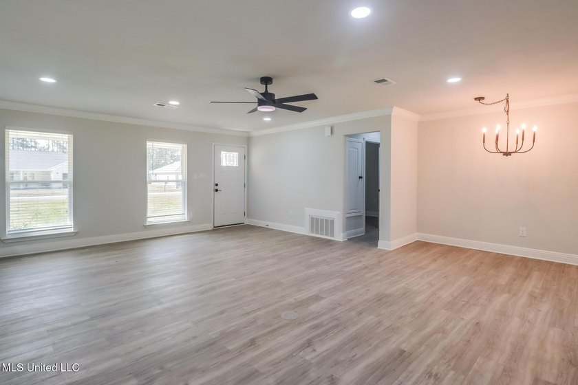 Welcome to your dream home! This beautiful smart home is - photo 10