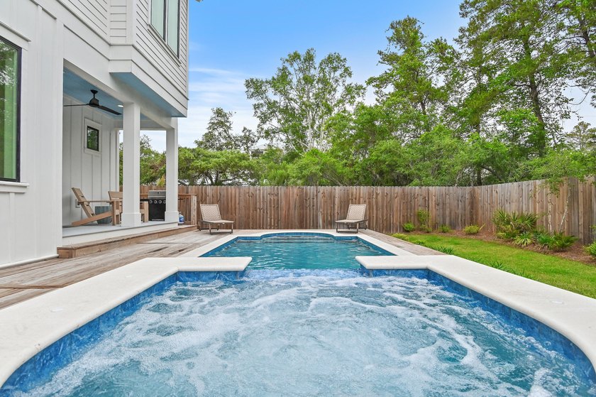Prominently positioned just moments from the renowned turquoise - photo 13