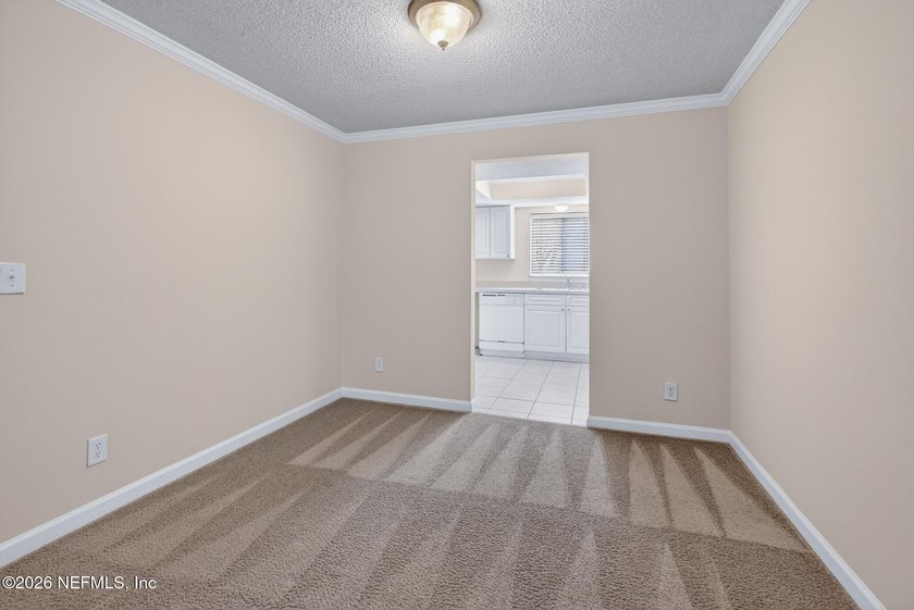 Perfect for an owner occupant or investor! Welcome to effortless - photo 10