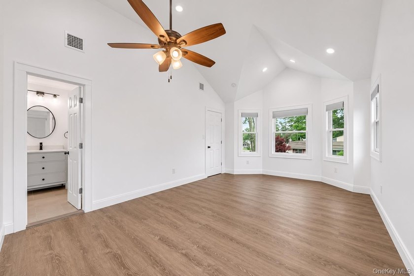 Welcome to this Beautiful 4- Bedroom, 2.5 Bath Colonial South of - photo 14