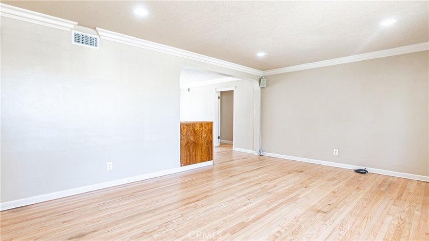 Welcome to prestigious 5449 E. Fairbrook St, Long Beach, CA - photo 14