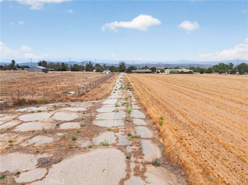Unbelievable Opportunity on 18.6 Acres! Endless possibilities - photo 14