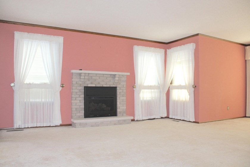 Welcome home to comfortable, convenient, and carefree living in - photo 4