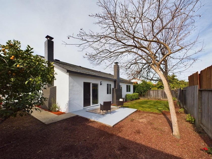 Incredible Newly Remodeled Home in an Easy Commute Location! You - photo 15