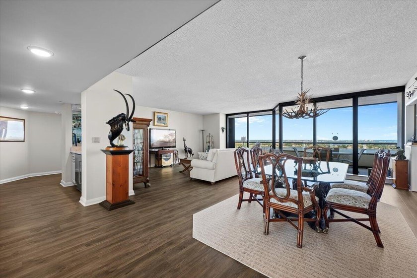 Experience refined coastal living in this beautifully updated - photo 4